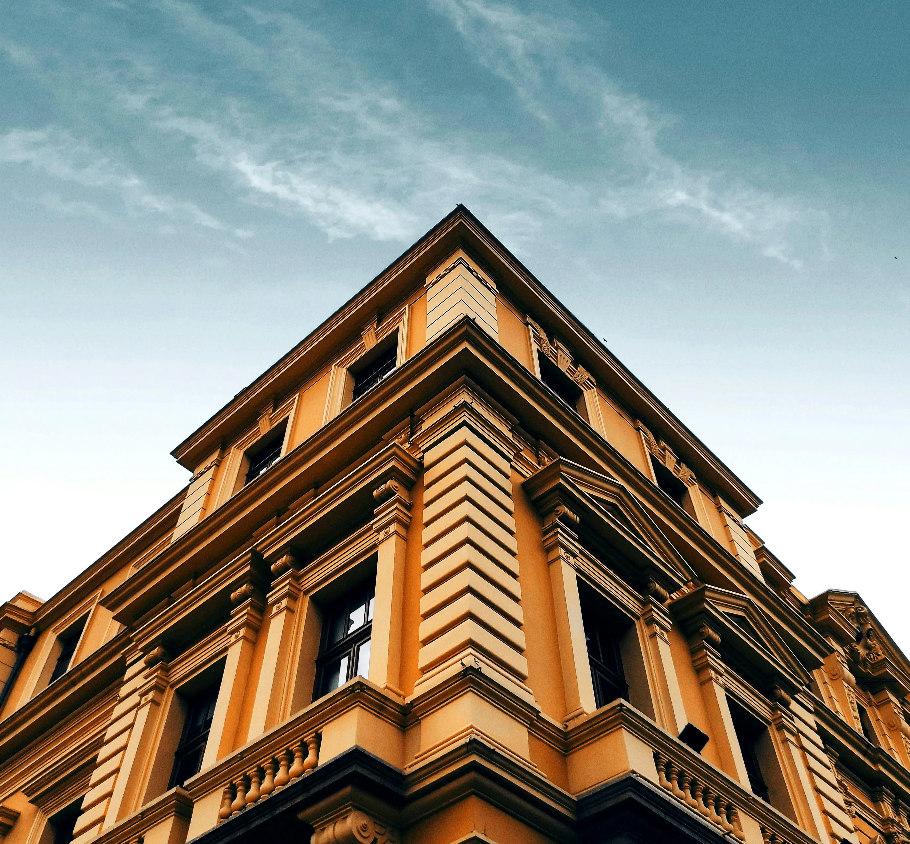 Premium construction and renovation work in Catalonia and Madrid — ARL Construcciones